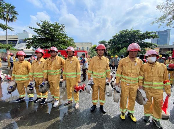 Liên hệ để khách hàng mua trang phục PCCC