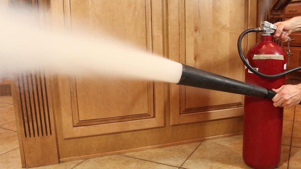 Sử dụng thiết bị PCCC đúng cách giúp đảm bảo hiệu quả và an toàn khi có cháy