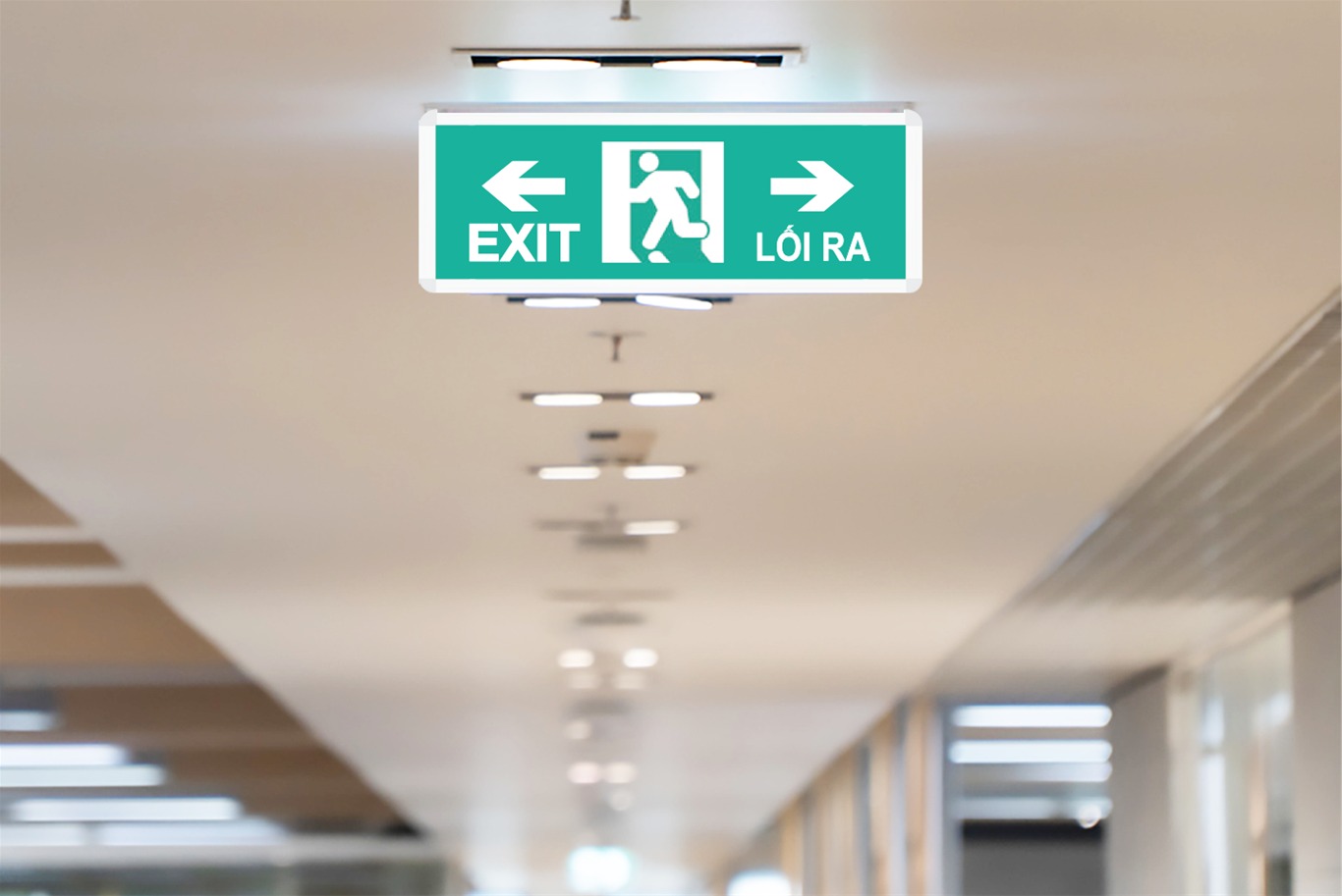 Đèn exit và đèn sự cố luôn có mặt trong các công trình