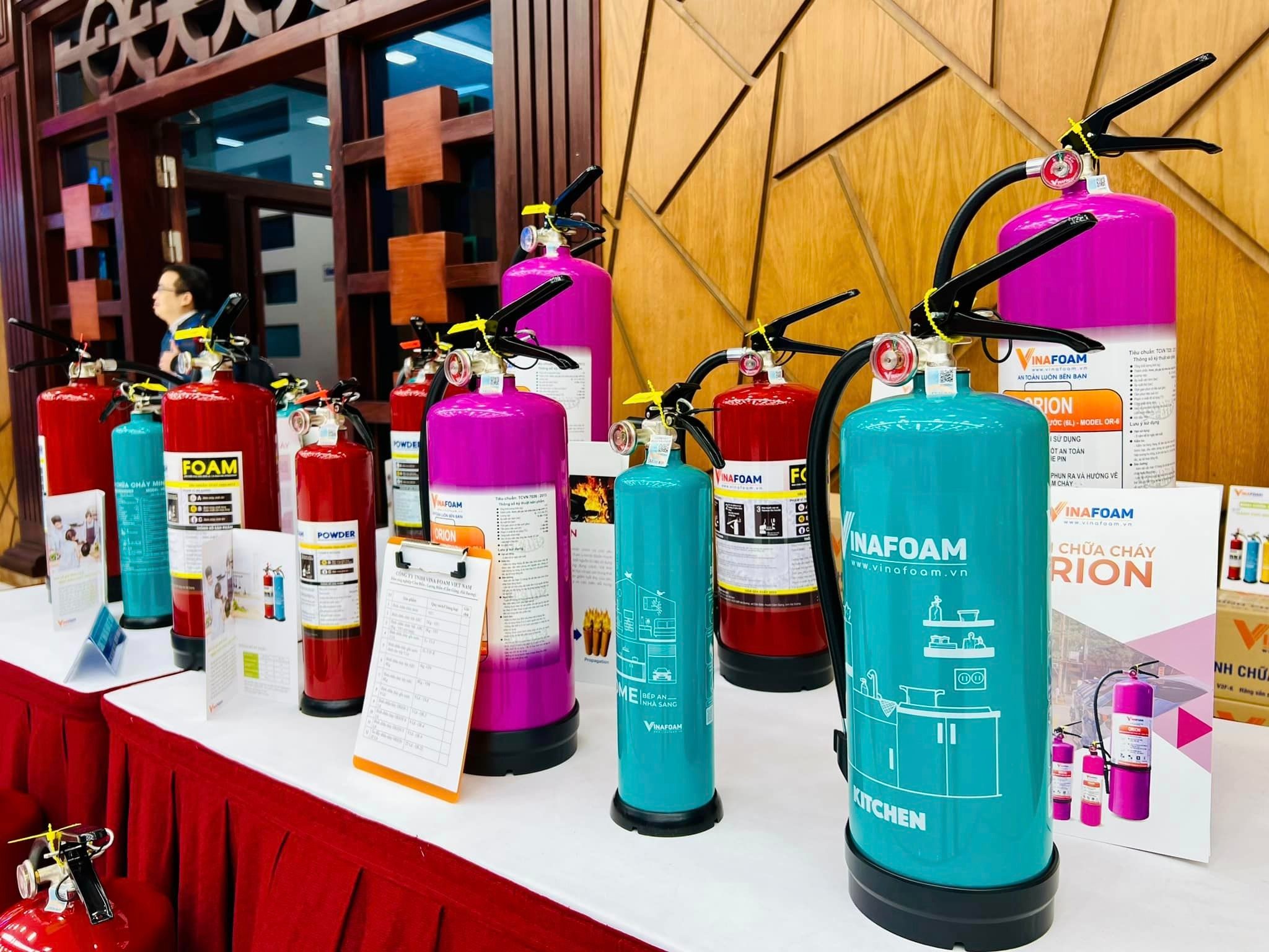 Thiết bị PCCC là công cụ, máy móc hỗ trợ con người trong việc phòng và chữa cháy hiệu quả